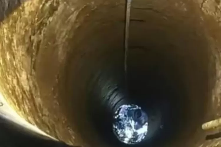 Sumur sedalam 18 meter tempat nenek Samiyem ditemukan selamat setelah dua hari hilang di Tanggamus, Lampung. (Foto/Dok Polres Tanggamus.)