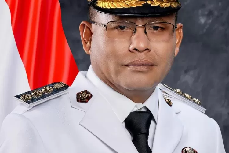 Potret Wali Kota Prabumulih, Arlan. Namanya disorot usai pencopotan Kepsek SMPN 1 Prabumulih viral dan menuai perhatian publik. (Foto/Instagram.)