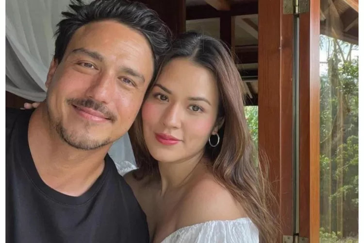 Sekadar menghapus foto, Raisa &amp; Hamish Daud jadi trending &mdash; bukti betapa kuatnya pengaruh media sosial di era digital. (Foto/ X @SiaranBolaLive)
