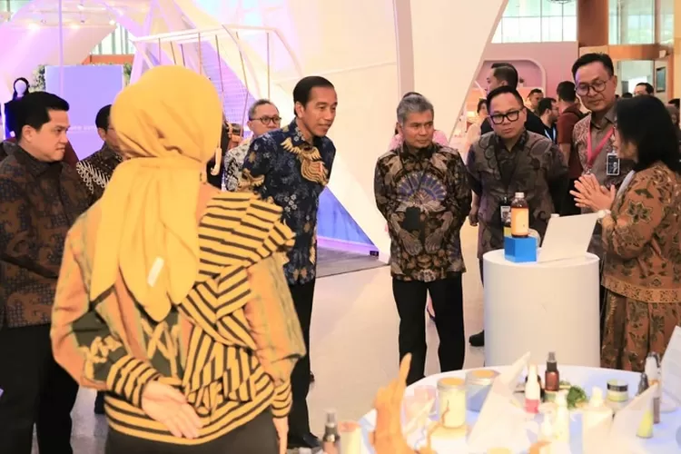 Presiden Joko Widodo Saat Buka Acara UMKM EXPO-RT BRILIANPRENEUR 2023 ...