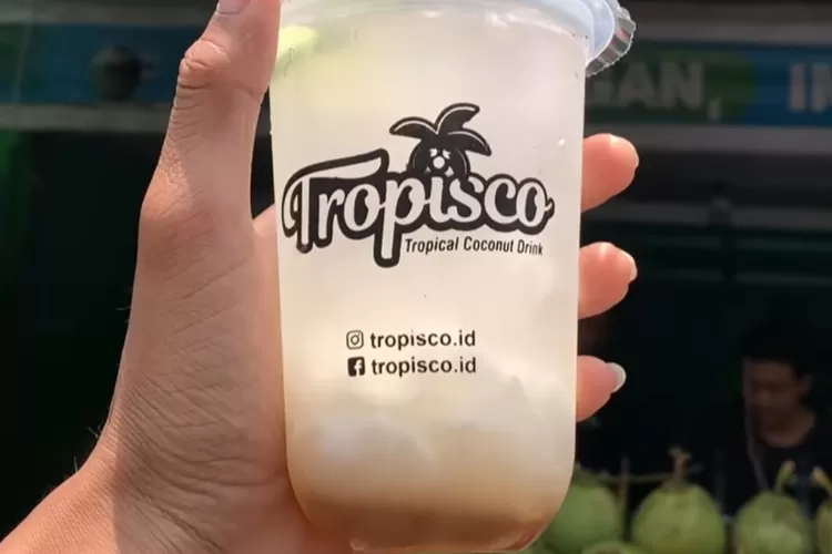 Info Seger-seger di Kediri Cah ! Ada Minuman Kelapa Muda Kekinian ...