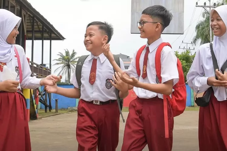 Uji coba sekolah gratis (dok. anak sekolah)