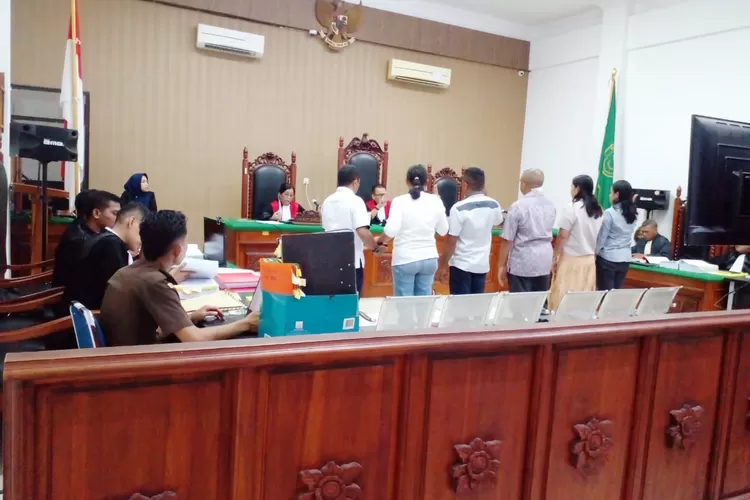 Sidang Korupsi BPBD TTU, Saksi Pihak Toko Kraton Kefamenanu Dan NGH ...