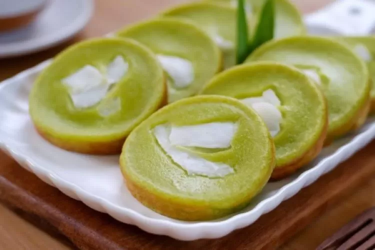 Resep Kue Lumpur Pandan Kelapa Lembut Dan Harum Mudah Diikuti Pemula