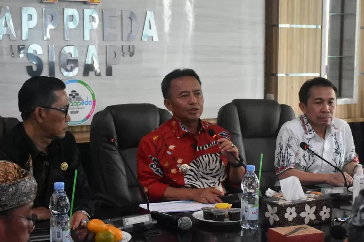 Pemkab Sumedang Targetkan Penurunan Angka Kemiskinan Sebesar 1,5 Persen ...