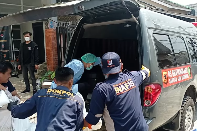 Polisi Tahan Ijal Di Balik Jeruji Mapolres Cimahi, Ditetapkan Sebagai ...