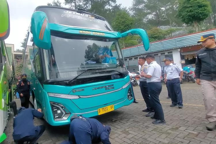 Jelang Nataru 2024 Kemenhub Mulai Lakukan Ramp Check Bus Di Lembang Koran Gala