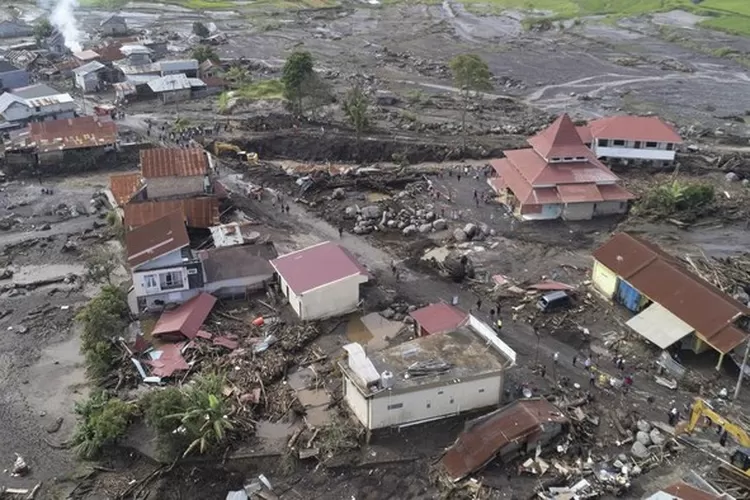 "Tragedi Banjir Lahar Dingin Sumatra Barat: 58 Orang Meninggal Dan ...