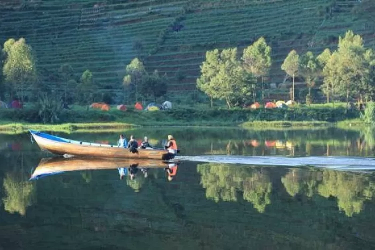 Telaga Cebong di dataran tinggi Dieng Wonosobo (diengplateau.com)