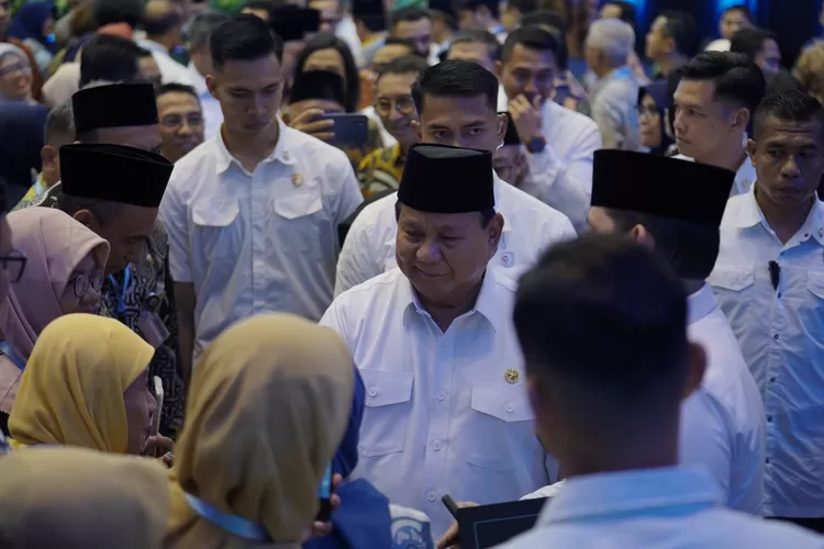 Prabowo Subianto menegaskan kepada jajaran menterinya di Kabinet Indonesia Maju untuk memperbaiki semua sistem birokrasi.