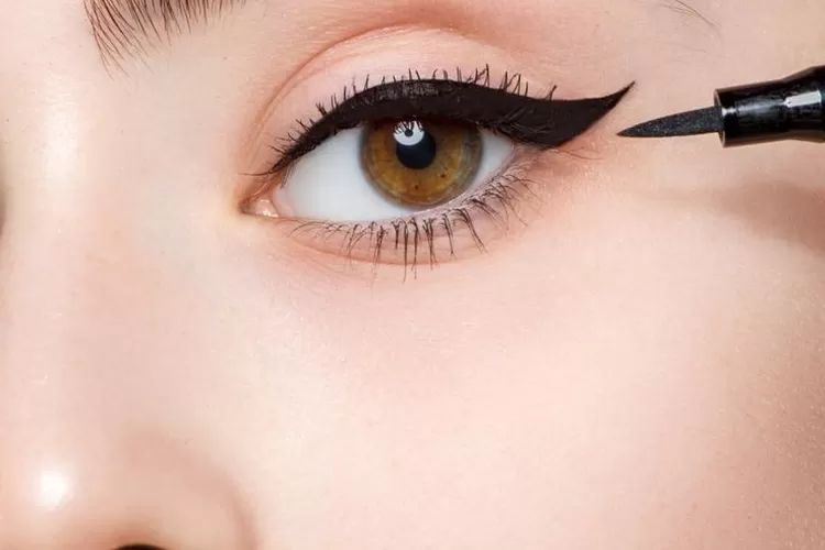 Eyeliner terbaik deals