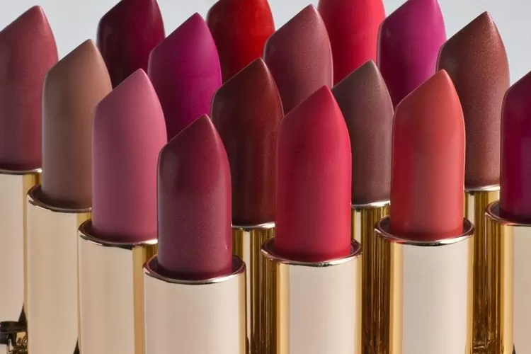 Rekomendasi warna lipstik terbaik untuk usia 40 tahun ke atas (instagram.com)