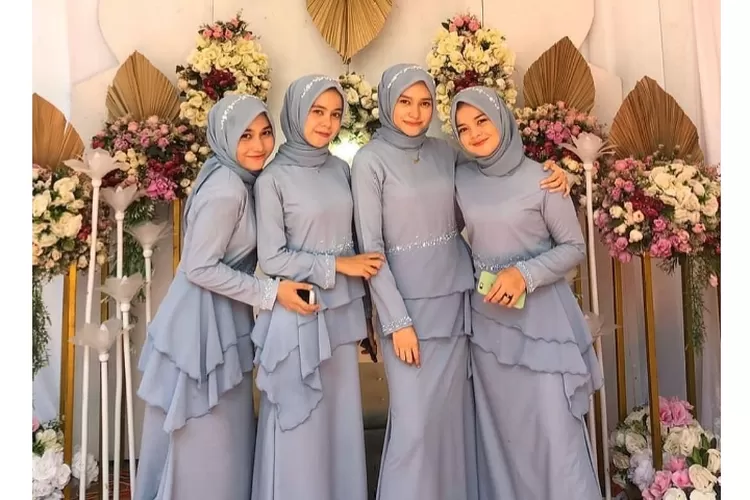 Contoh baju 2025 bridesmaid hijab