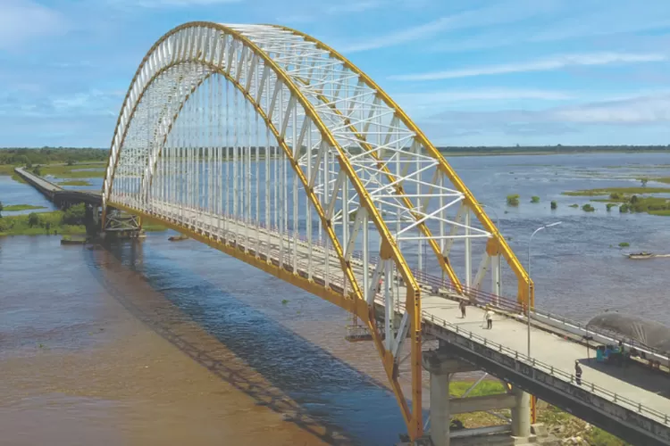 Bukan Suramadu, Jembatan Megah Terpanjang Di Indonesia Ini Hubungkan 6 ...