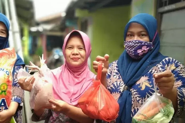 Kabar Gembiraaa Kpm Terima Blt Rp Juta Plus Bansos Beras Ayam Dan Telur Serentak Cair