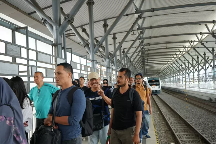 Ilustrasi penumpan KA Bandara di Kualanamu Medan. 