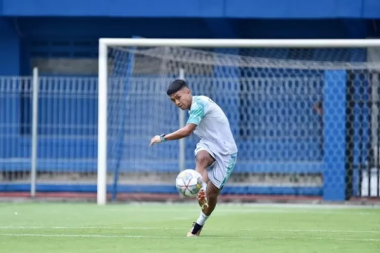 Biodata Dan Profil Lengkap Febri Hariyadi Penyerang Sayap Kanan Persib