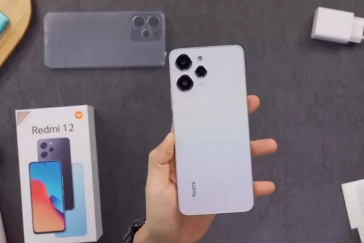 Spesifikasi dan juga harga dari Xiaomi Redmi 12 (YouTube.com@GadgetIn)