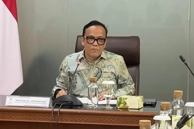 Potret Wamenaker Immanuel Ebenezer yang mengungkap fakta ada penolakan dari pengusaha terkait SE batas usia di lowongan pekerjaan. (Instagram/immanuelbenezer)