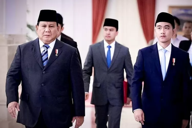 Presiden Indonesia, Prabowo Subianto (Kiri) bersama Wakilnya, Gibran Rakabuming Raka (kanan). (Instagram/gibran_rakabuming)
