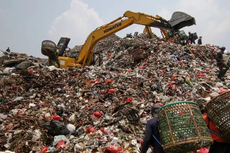 Potret lahan pembuangan sampah. (Infokes.dinus.ac.id)