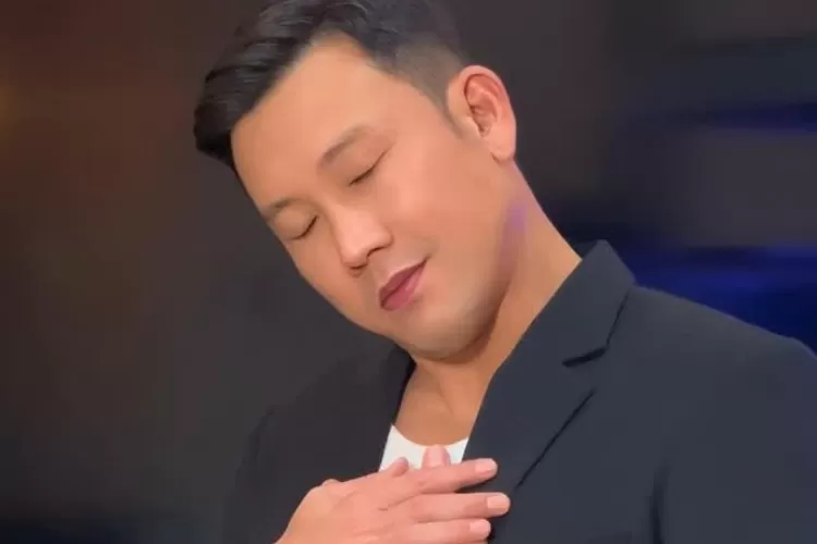 Artis sekaligus YouTuber kenamaan di Indonesia, Denny Sumargo.  ((Instagram.com/@sumargodenny))