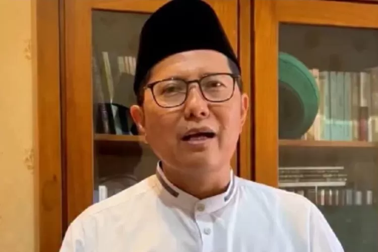Potret Ketua MUI Bidang Dakwah dan Ukhuwah, Cholil Nafis yang mengaku rekeningnya diblokir oleh PPATK.  ((Instagram/cholilnafis))