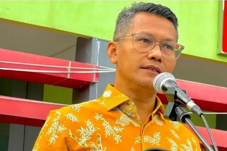 &lrm;Juru Bicara (Jubir) Kemenperin, Febri Hendri Antoni Arif yang menyebut ada kejanggalan pada pembatasan HGBT.  ((Instagram/febrihendri))