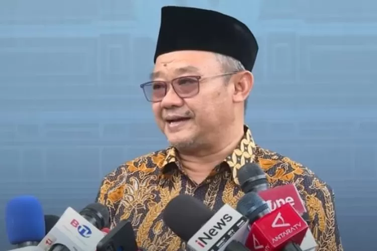 Mendikdasmen Abdul Mu'ti umumkan kenaikan insentif guru honorer.   ((YouTube.com / Sekretariat Kabinet))