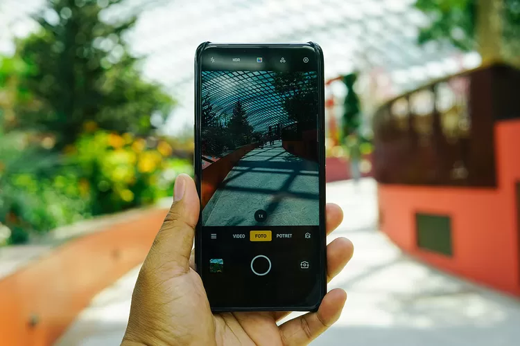 10 Rekomendasi HP OPPO terbaik Mei 2024 dengan fitur canggih, desain elegan, dan performa tinggi.  (hybrid.co.id)