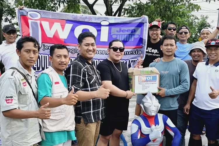 Komunitas otomotif JWOi ( Jeep Wrangler Owners indonesia ) menggelar bakti sosial sebagai agenda rutin tahunan apabila sedang terjadi bencana di wilayah Indonesia. /Dok JWOi