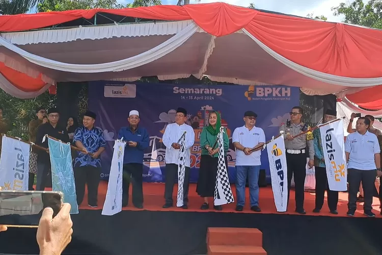 900 Pemudik Diberangkatkan dari Semarang ke Jakarta dalam Program 'Balik Kerja' BPKH 2024