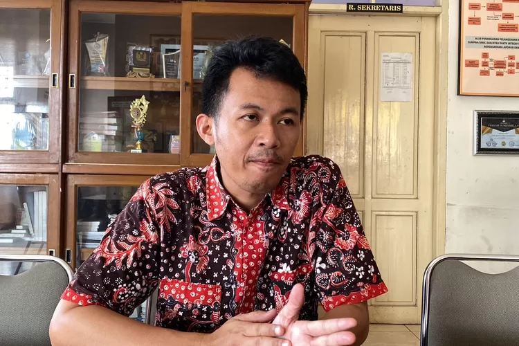 FOTO : Ketua KPU Kota Pekalongan, Fajar Randi Yogananda.
