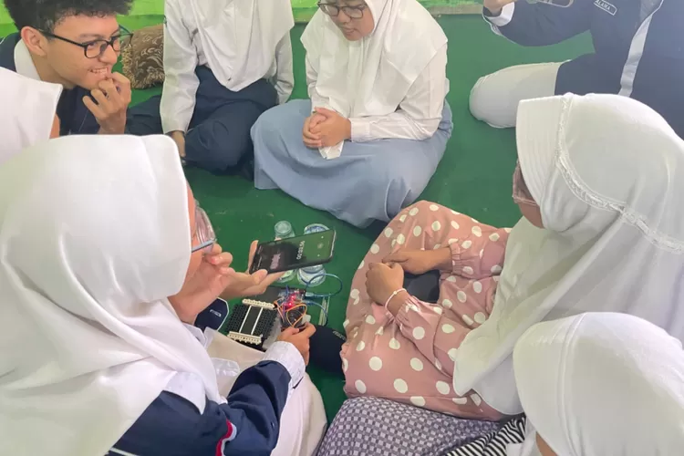 Inovasi Lathi dari Siswa MAN 1 Kota Semarang: Solusi Pembelajaran Huruf Hijaiyah bagi Tunanetra