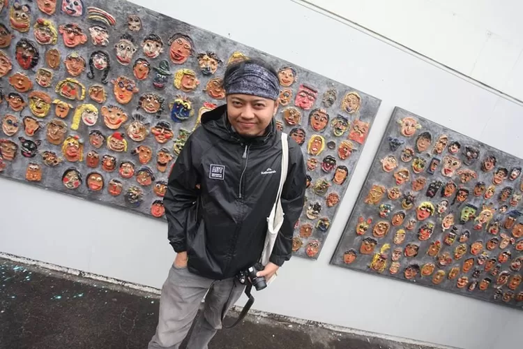 Seniman yang juga Founder Kolektif Hysteria, Ahmad Khairudin atau Adin.