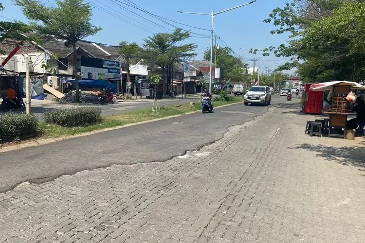 Pemkot Semarang Berencana Lakukan Betonisasi Jalan Anjasmoro Raya