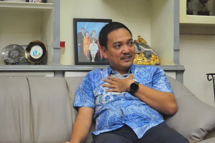 AS Sukawijaya atau yang akrab dikenal Yoyok Sukawi