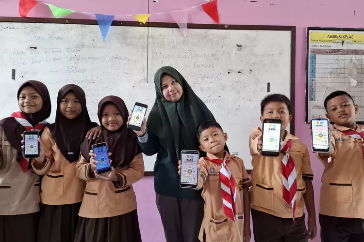 Jumat, 4 Oktober 2024 SDN Tugurejo 02 melaksanakan giat sosialisasi dan penggunaan aplikasi OASE (Optimalisasi Aset Sekolah). (dokumentasi kontejateng.com)