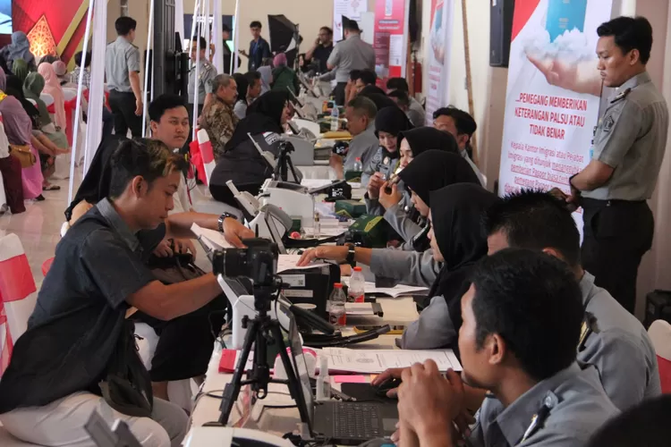 Dirjen Imigrasi Apresiasi Layanan Paspor Elektronik di Hari Kesaktian Pancasila