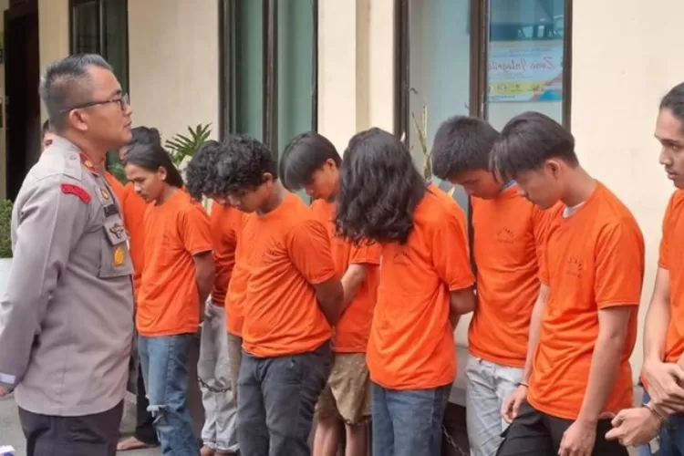 Foto Polsek Sunggal saat merilis kasus tawuran mahasiswa di Medan, pada Senin, 9 Desember 2024. (Dok. Polsek Sunggal)