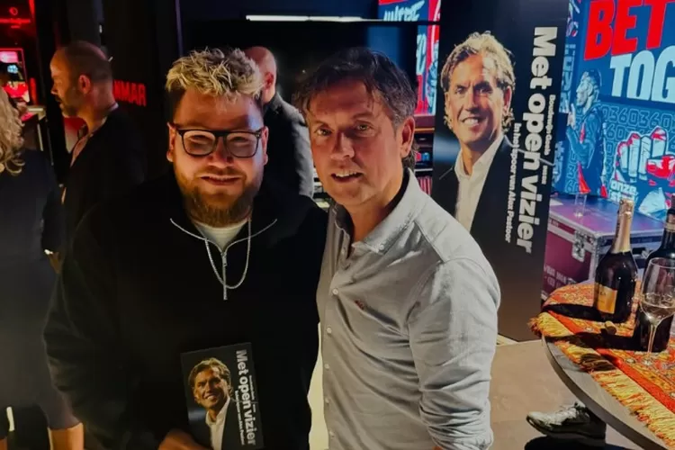 Potret asisten pelatih baru Timnas Indonesia Patrick Kluivert, Alex Pastoor (kanan). (Instagram.com/@alex.pastoor)