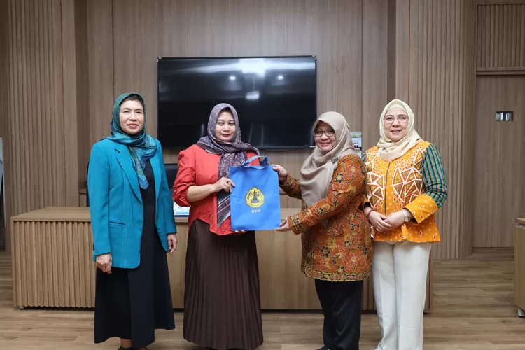 USM Berikan Penghormatan Terakhir kepada Almarhum Rektor Andy Kridasusila