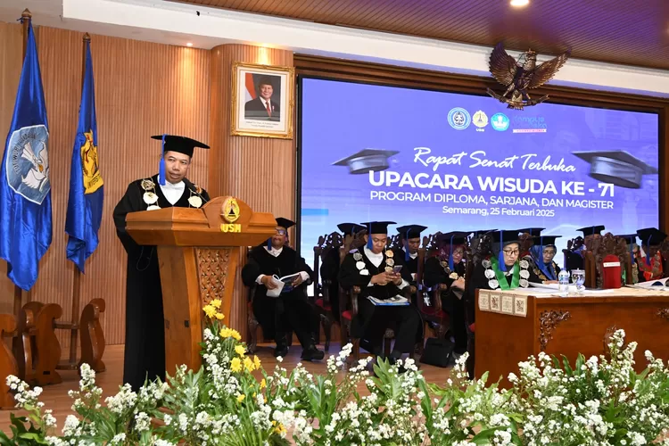 Wisuda Universitas Semarang ke-71: Cetak 953 Lulusan dari Berbagai Program Studi