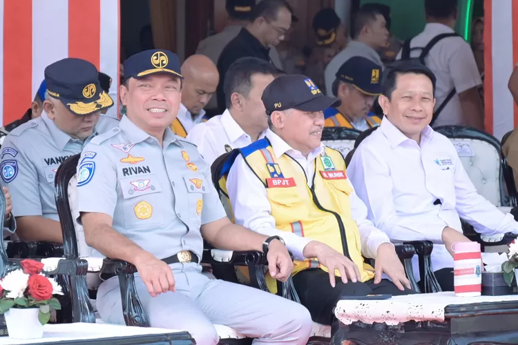 PT Jasa Raharja Mengikuti Pelaksanaan Apel Gelar Pasukan Operasi Ketupat 2025 di Surabaya