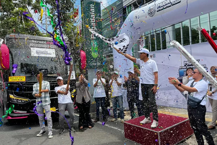 200 Pemudik Mengikuti Program Mudik Gratis dari Pegadaian Kanwil XI Semarang