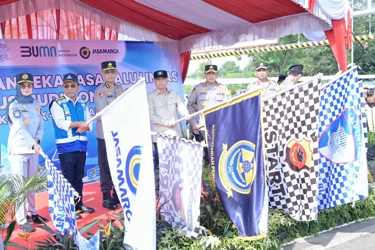 Pemberlakuan Skema One Way di KM 71 Tol Cikampek Utama Resmi Dimulai, PT Jasa Raharja Himbau Para Pemudik Mematuhi Instruksi yang Berlaku