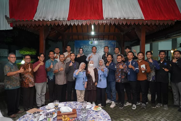 Pemkot Pekalongan menggelar Ngobrol Bareng Wali Kota dan Wakil Wali Kota Pekalongan bertema ''Peran Akademisi dan Mahasiswa dalam Penanganan dan Pengelolaan Sampah di Kota Pekalongan''.