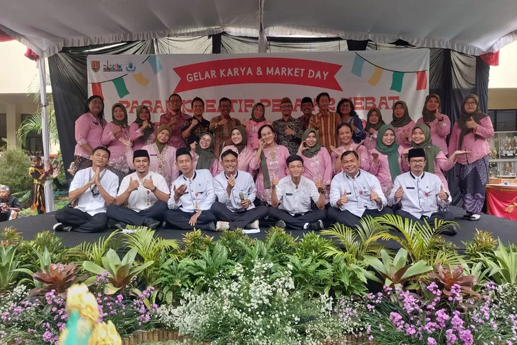 SDN Kalibanteng Kidul 01 menggelar acara Gelar Karya dan Market Day dengan tema &ldquo;Pasar Kreatif Pelajar Hebat&rdquo; pada Kamis, 29 Juni 202 (DOK. KONTENJATENG.COM)