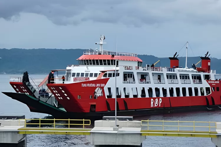 KMP Tunu Pratama Jaya yang tenggelam di Perairan Selat Bali Ketapang Kabupaten Banyuwangi, Jawa Timur. (Dok. Polda Jatim)