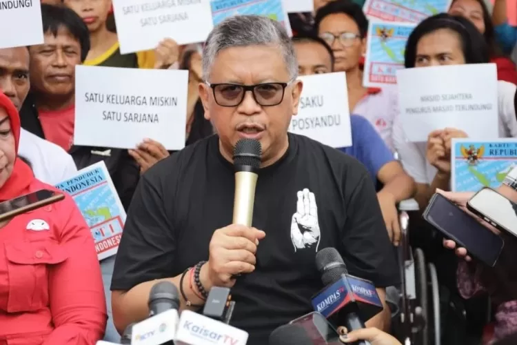 [08.59, 4/7/2025] +62 811-1111-0026: Terjerat Kasus Suap PAW, Hasto Kristiyanto Tak Kaget Atas Tuntutan 7 Tahun Penjara  (NAMA MEDIA) - Sekretaris Jenderal Partai Demokrasi Indonesia Perjuangan (PDIP), Hasto Kristiyanto, resmi dituntut tujuh tahun penjara oleh jaksa Komisi Pemberantasan Korupsi (KPK